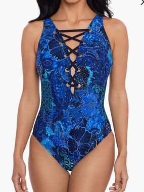 NWOT Jewels in the Nile Steffi One-Piece Swimsuit. Size 10
Magicsuit®